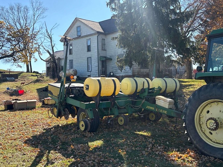 john-deere-7240-image-12