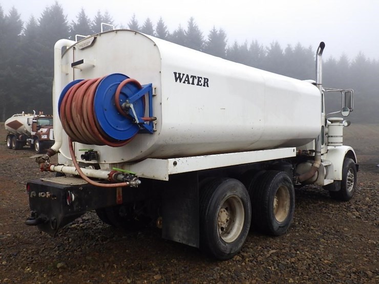 peterbilt-357-image-5