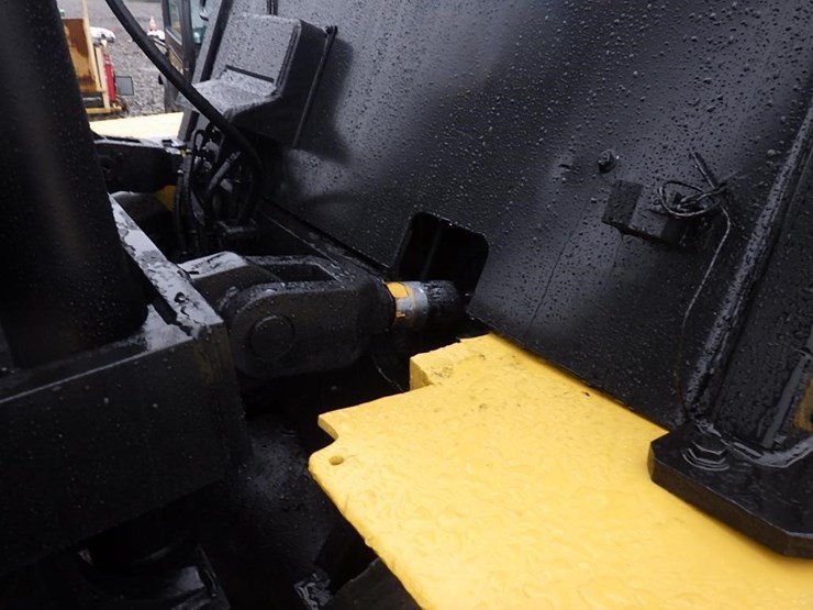 caterpillar-v330b-image-11