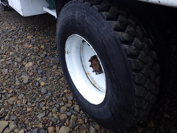 international-4900-image-26