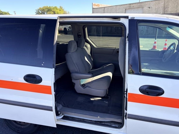 2003-ford-windstar-image-10