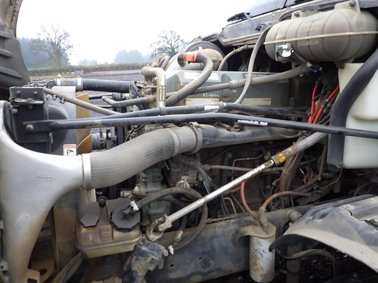 2005-freightliner-columbia-t/a-truck-tractor-image-17