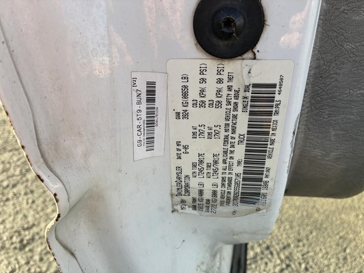 2005-dodge-ram-2500-image-15