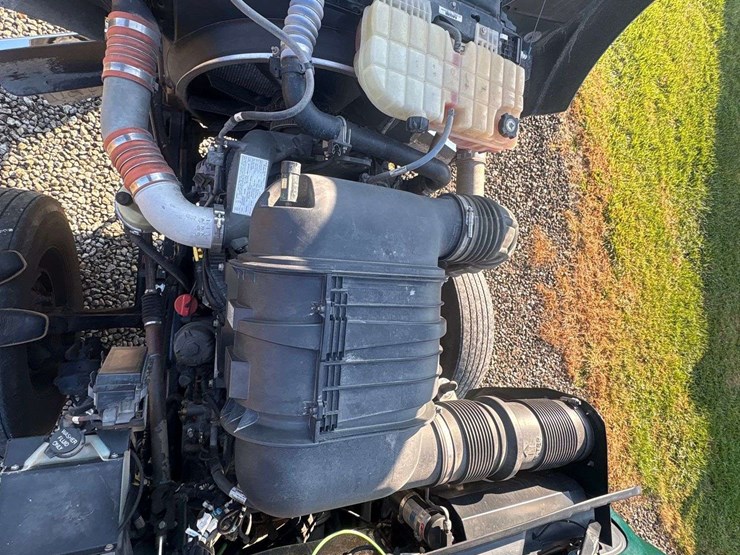 2014-kenworth-t800-image-18