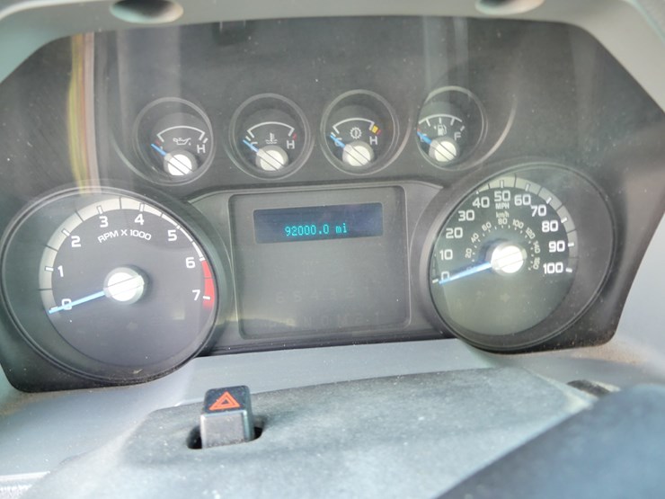 2015-ford-f350-xl-image-13