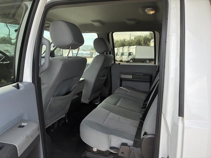 2015-ford-f550-xlt-image-14