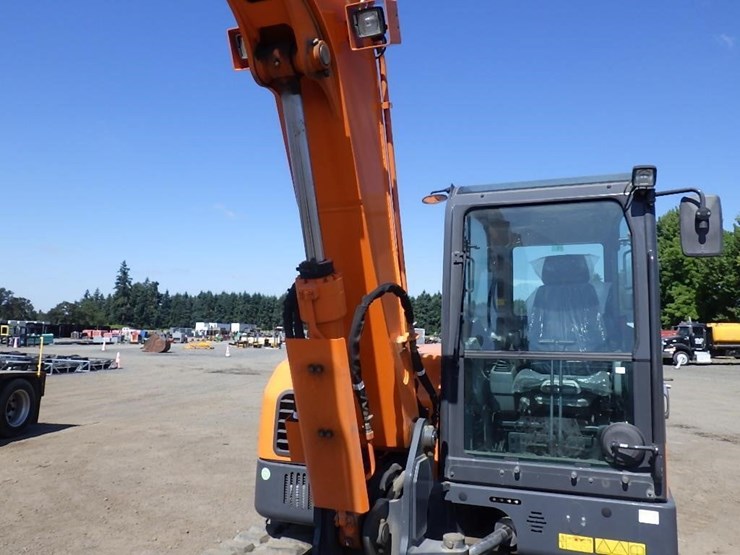 2023-develon-dx85r-3-hydraulic-excavator-image-14