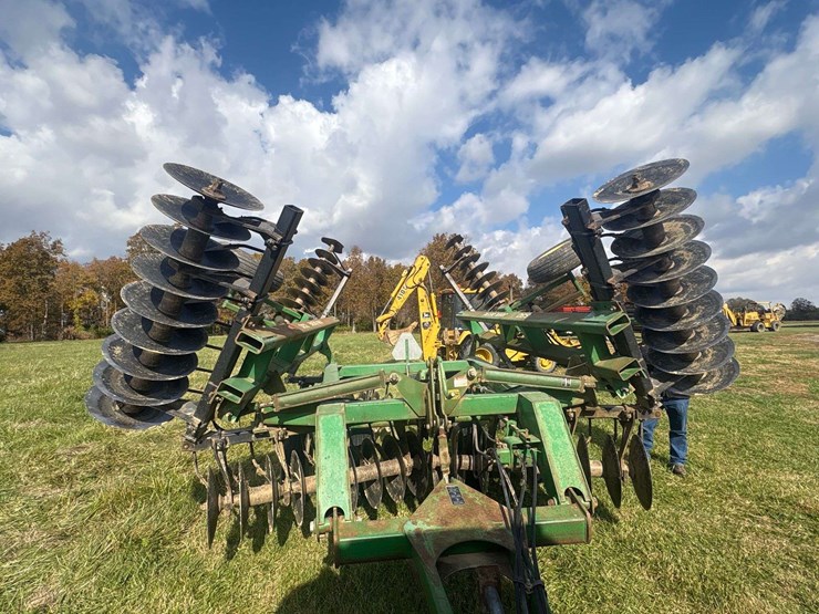 john-deere-630-image-2