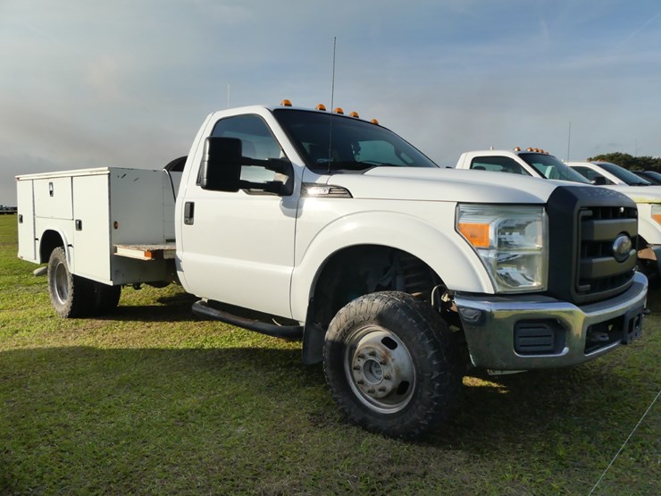 2015-ford-f350-xl-image-1
