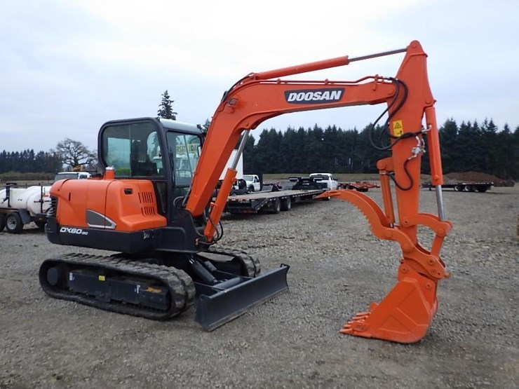 2022-doosan-sx60-9c-hydraulic-excavator-image-2