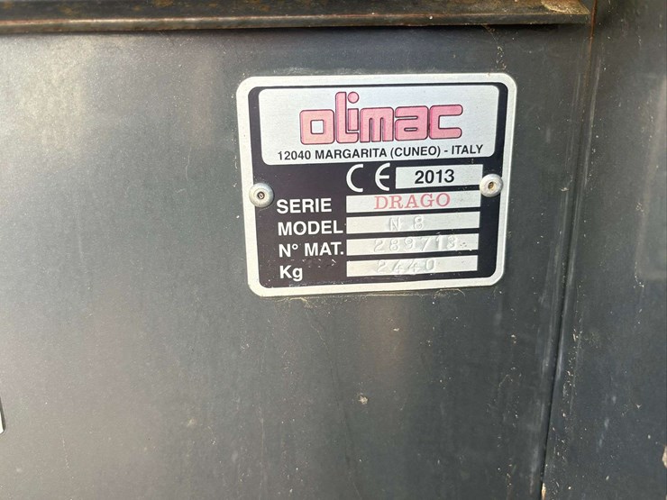 2013-8-row-drago-corn-head-image-7