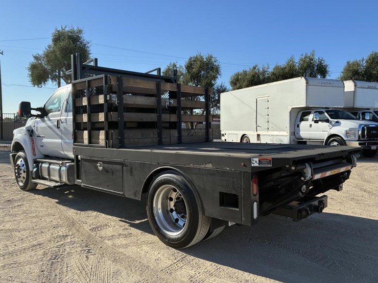 ford-f650-xlt-image-4