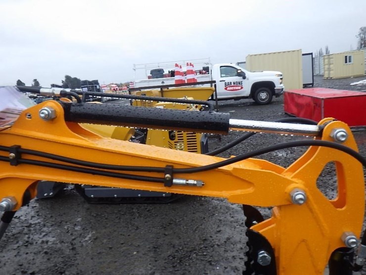 2025-vicsec-15-hydraulic-excavator-image-12