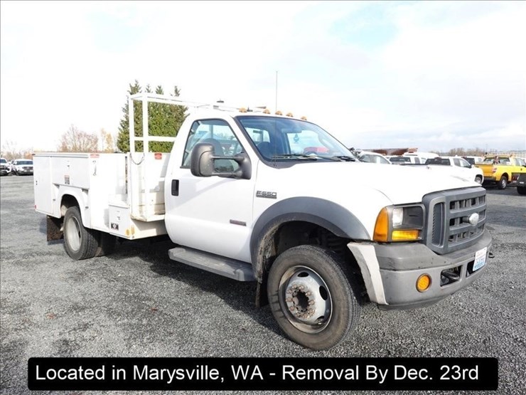 2007-ford-f550-image-18