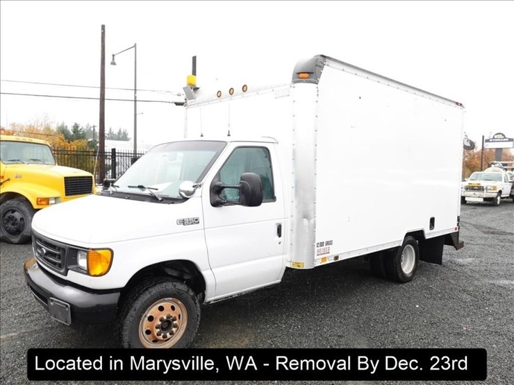 2003-ford-e350-image-1