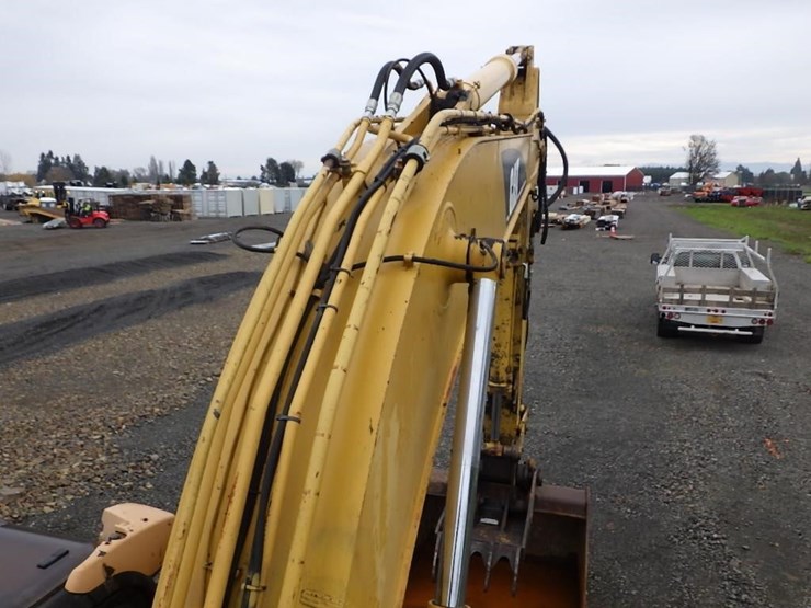 caterpillar-320c-image-22