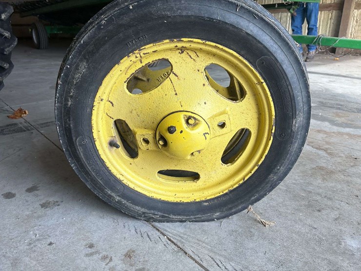 john-deere-h-image-5