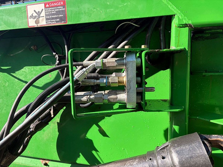 john-deere-630f-image-6