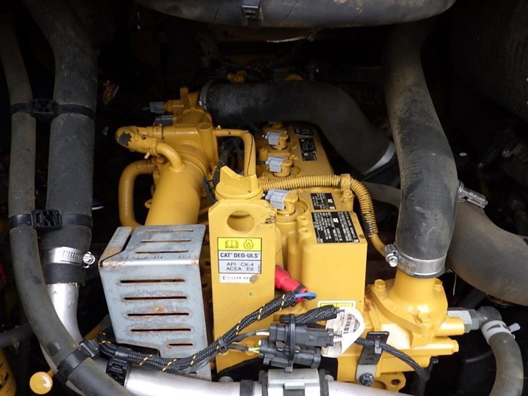 caterpillar-262d3-image-16