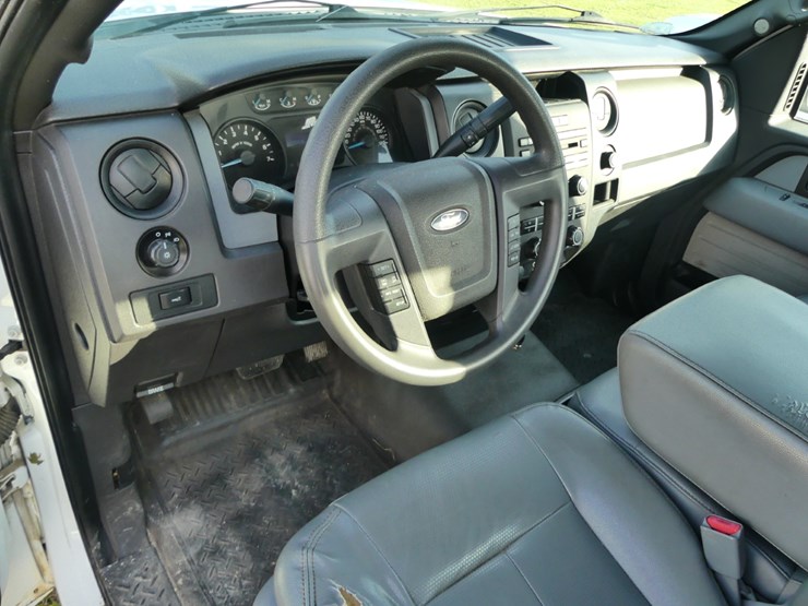 2013-ford-f150-xl-image-10