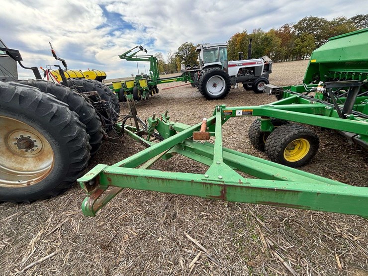 john-deere-1590-image-20