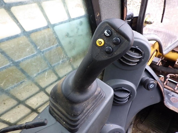 caterpillar-262d3-image-22