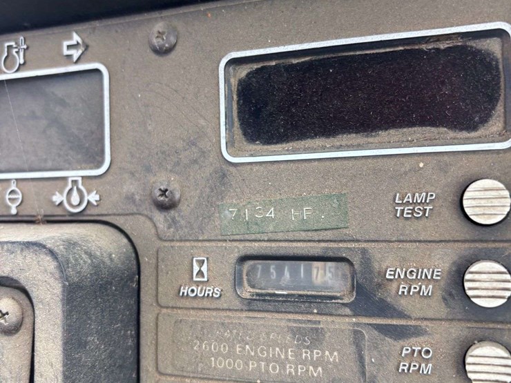 1986-white-4-225-image-30