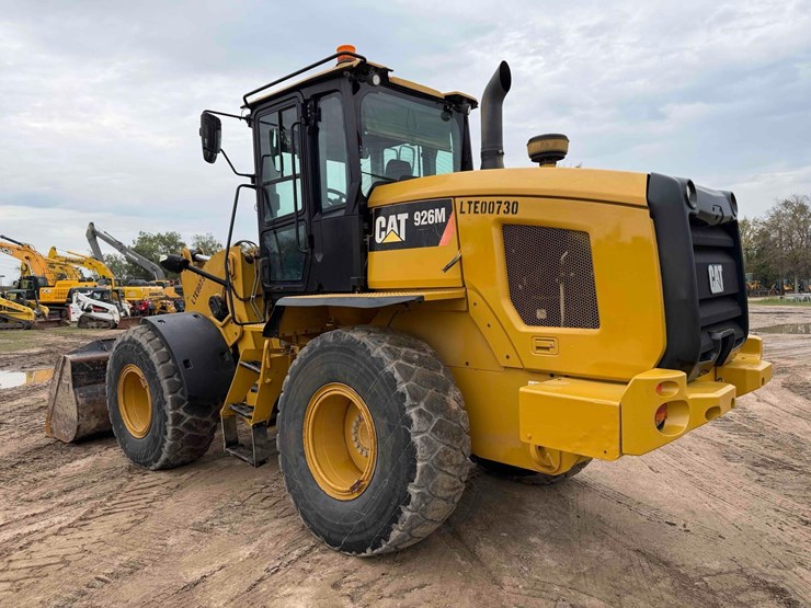 caterpillar-926-image-6