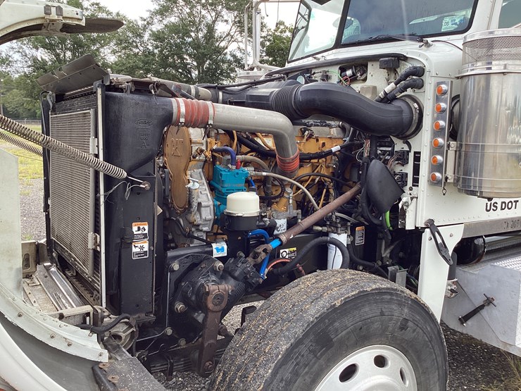 peterbilt-379-image-12
