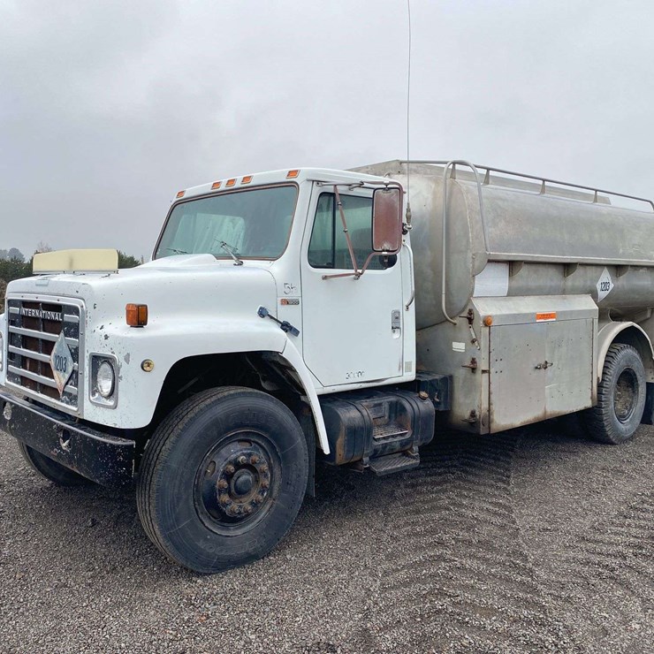 1984 INTERNATIONAL S1954