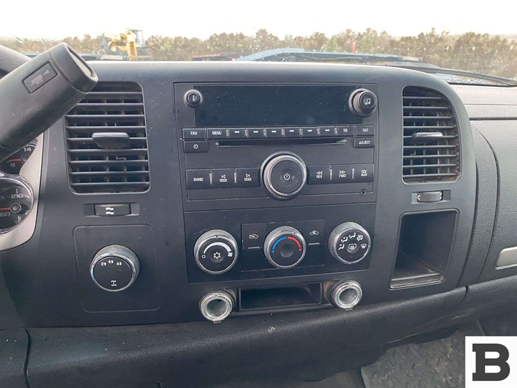 2008-chevrolet-2500-image-34