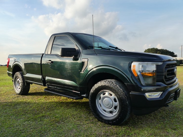 2021-ford-f150-xl-image-1