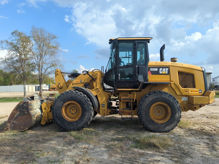 2019-caterpillar-930-image-1