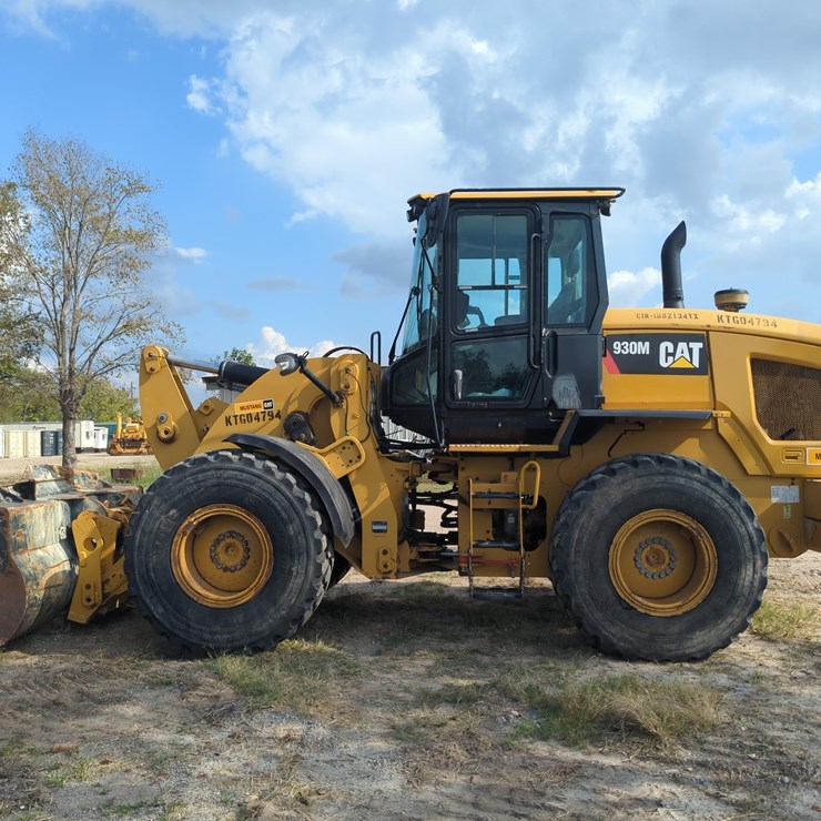 2019 CATERPILLAR 930