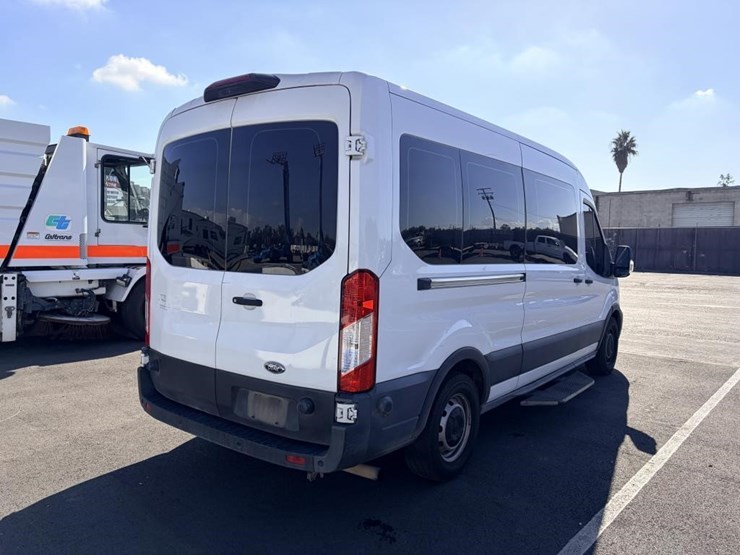 ford-transit-image-3