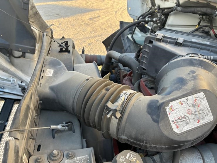 ford-f650-xlt-image-11