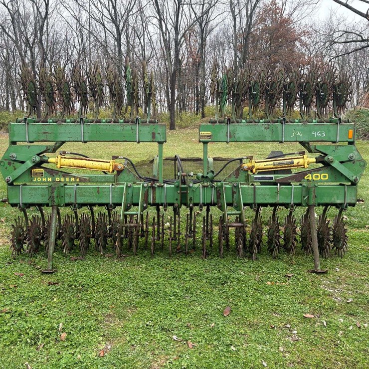 JOHN DEERE 400
