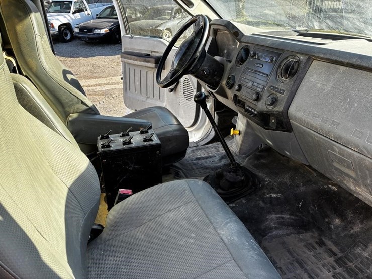 2014-ford-f750-image-15