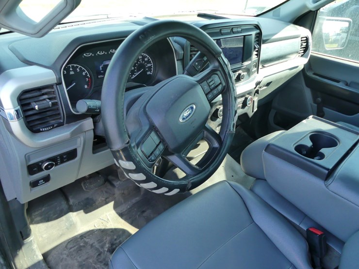 2021-ford-f150-xl-image-10