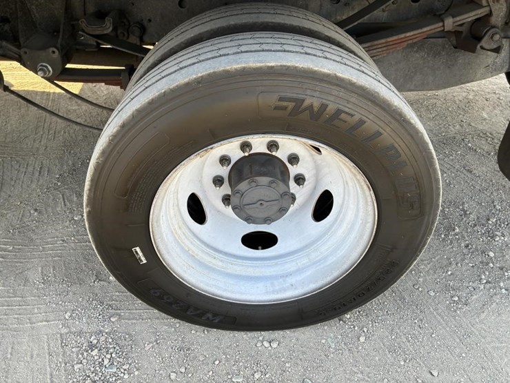 2017-ford-f550-xlt-image-6