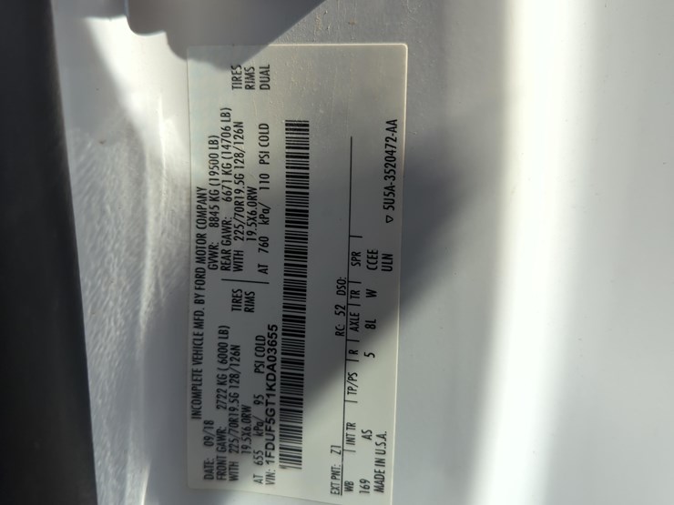 ford-f550-xl-image-10