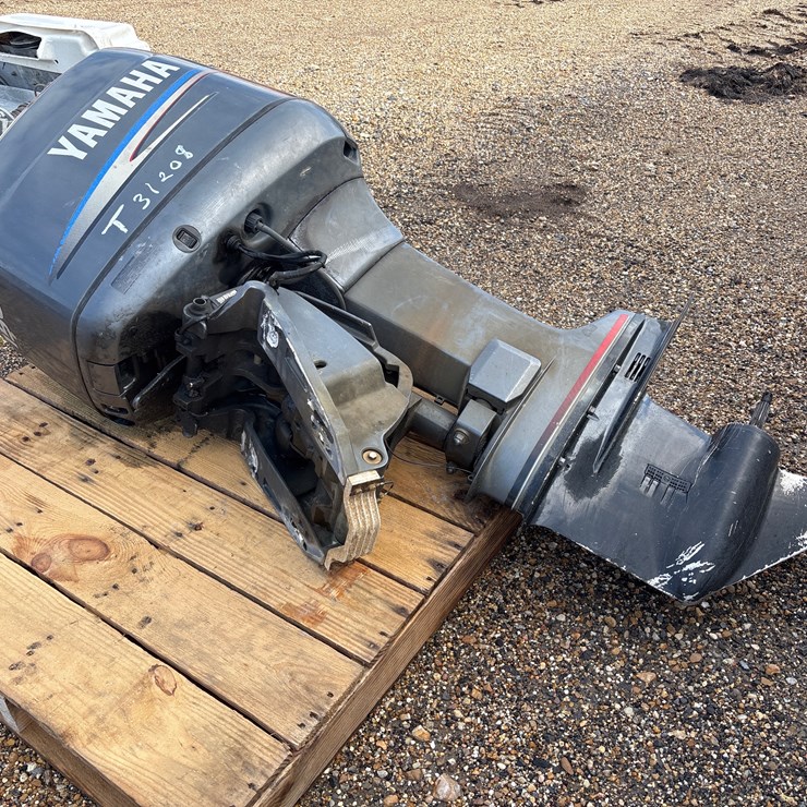 #1430 • YAMAHA 150 OUTBOARD GAS BOAT MOTOR
