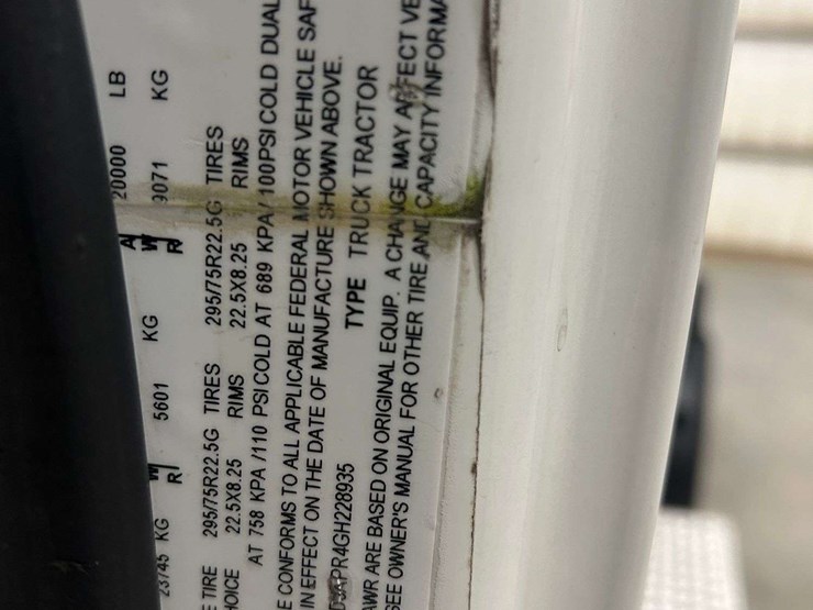 2016-international-prostar-image-17