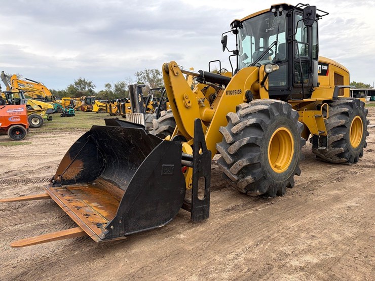 caterpillar-930-image-3