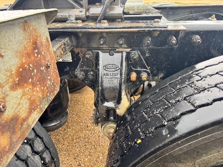 2003-peterbilt-379-image-34