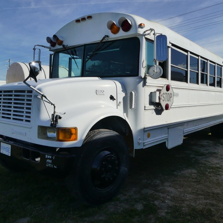 1999 INTERNATIONAL 3800