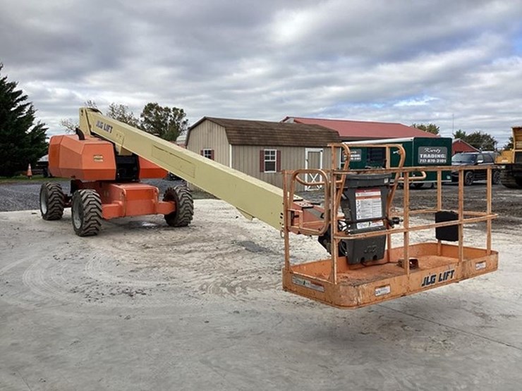 2008-jlg-800s-image-6