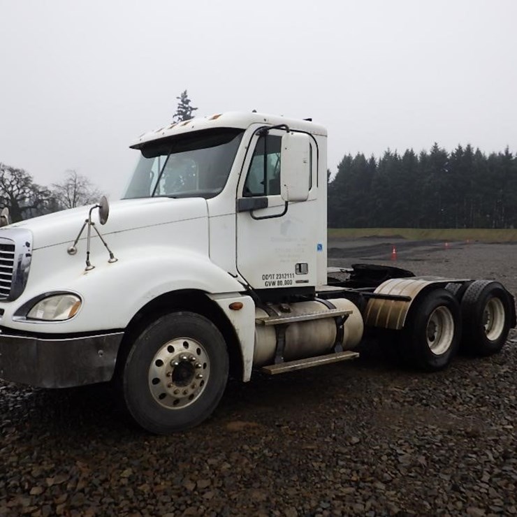 2005 Freightliner Columbia T/A Truck Tractor