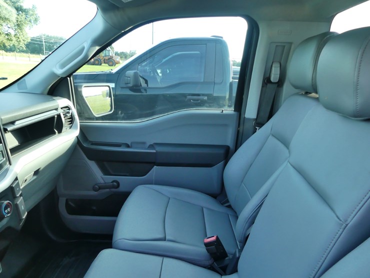 2021-ford-f150-xl-image-10