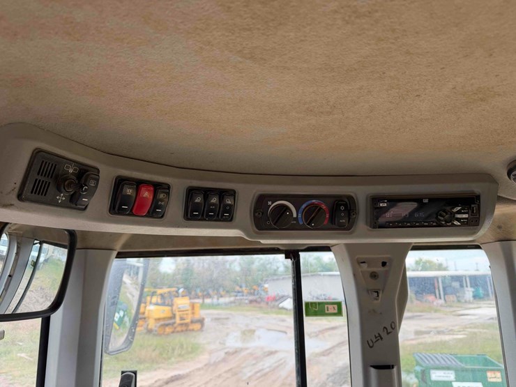 caterpillar-926-image-20